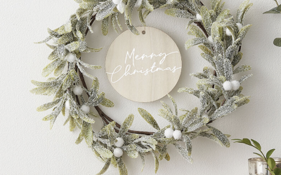 Goodies – A Mistletoe Wreath